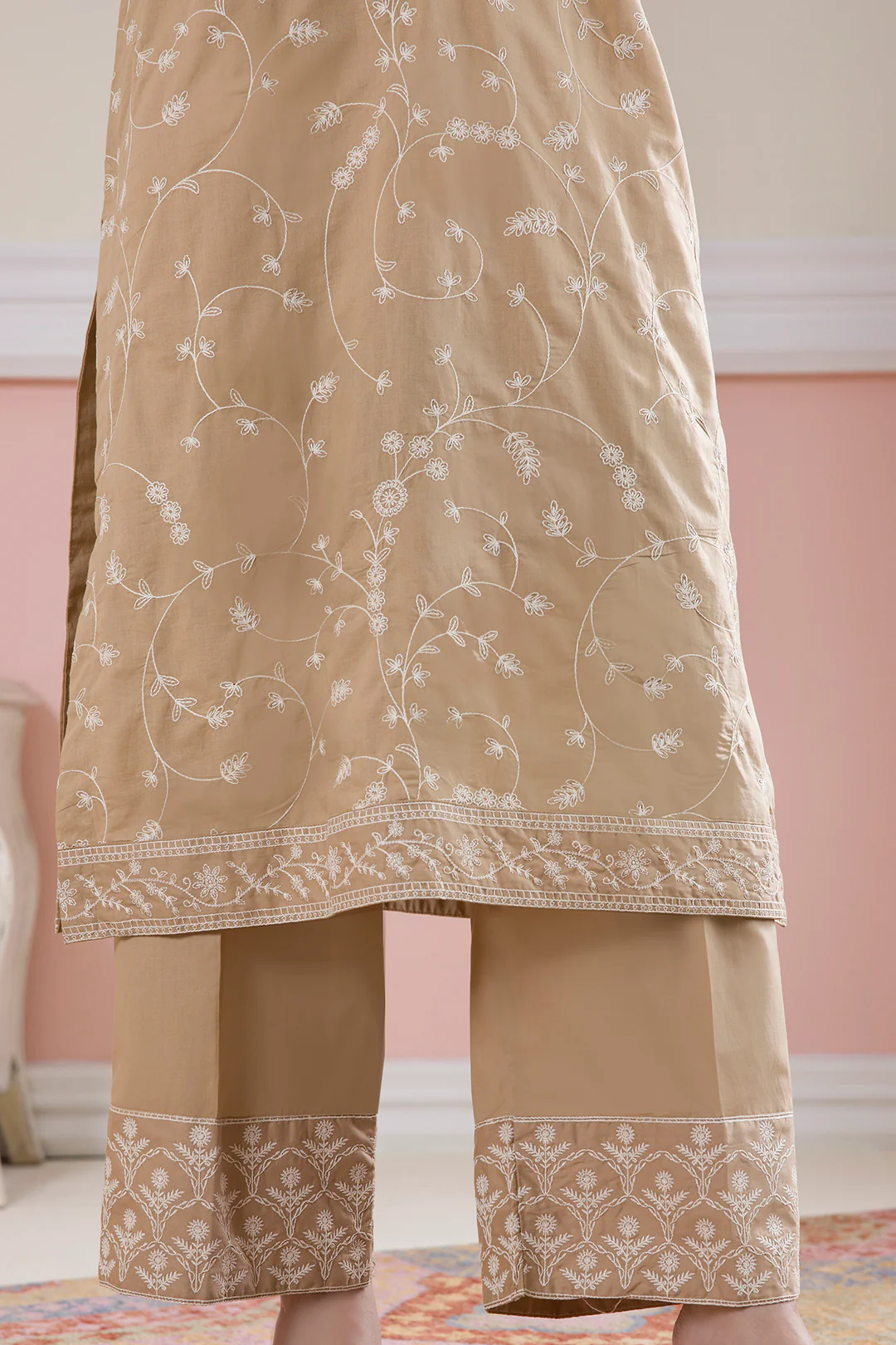 Embroidered Kurta Trouser - 2600 - Image 4