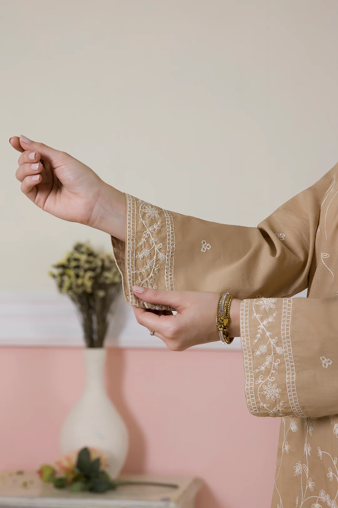 Embroidered Kurta Trouser - 2600 - Image 9