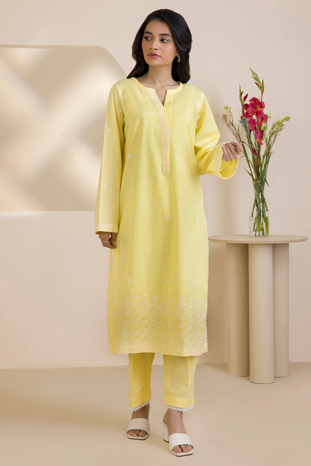 Embroidered Kurta Trouser - 2601 - Image 5