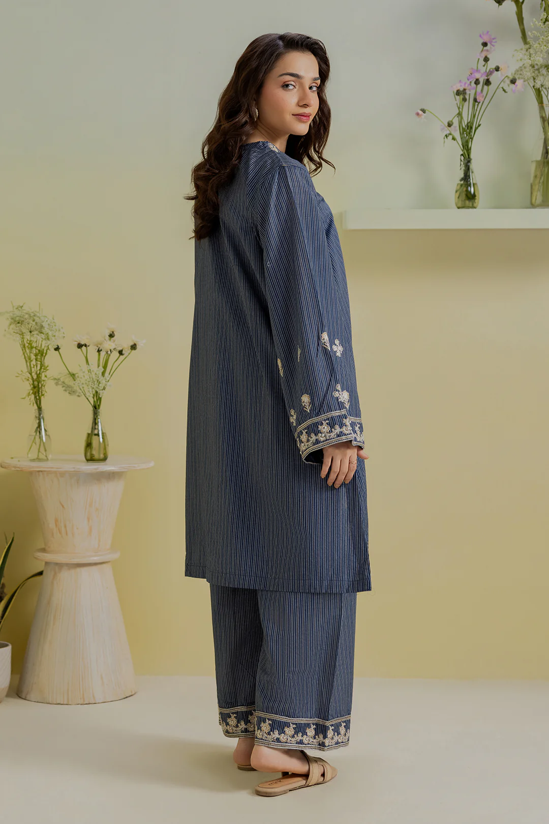 Embroidered Kurta Trouser - 2625 - Image 6
