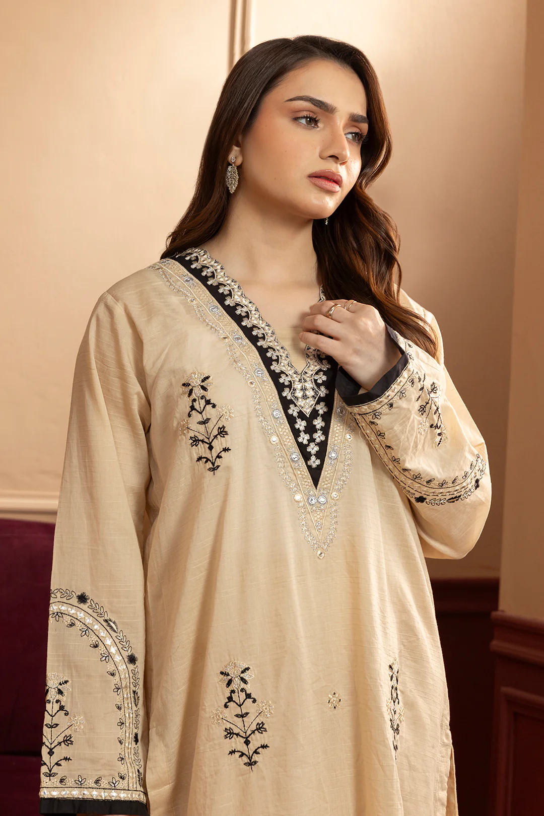 Embroidered Kurta Trouser - 2634 - Image 2