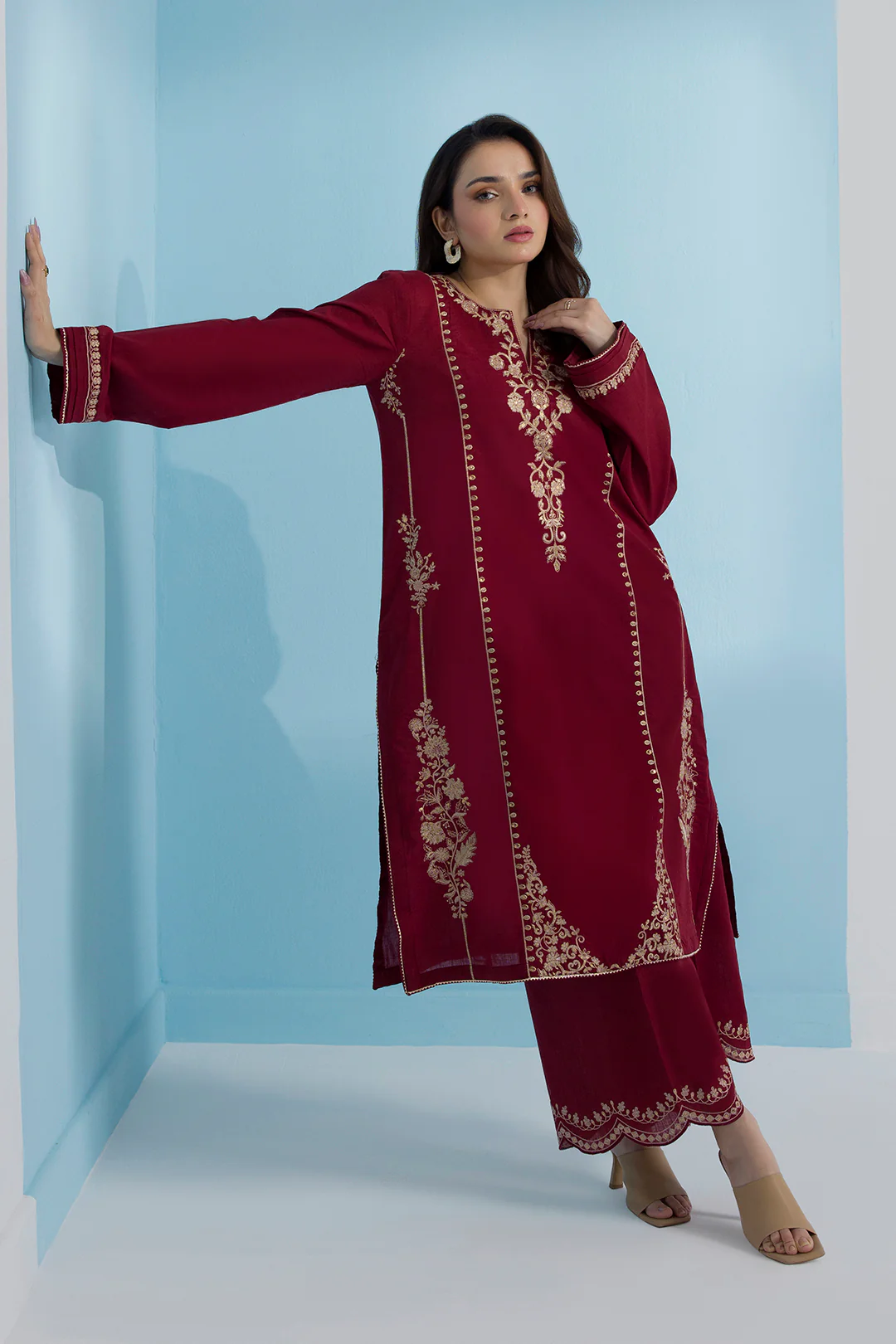 Embroidered Kurta Trouser - 2637 - Image 6