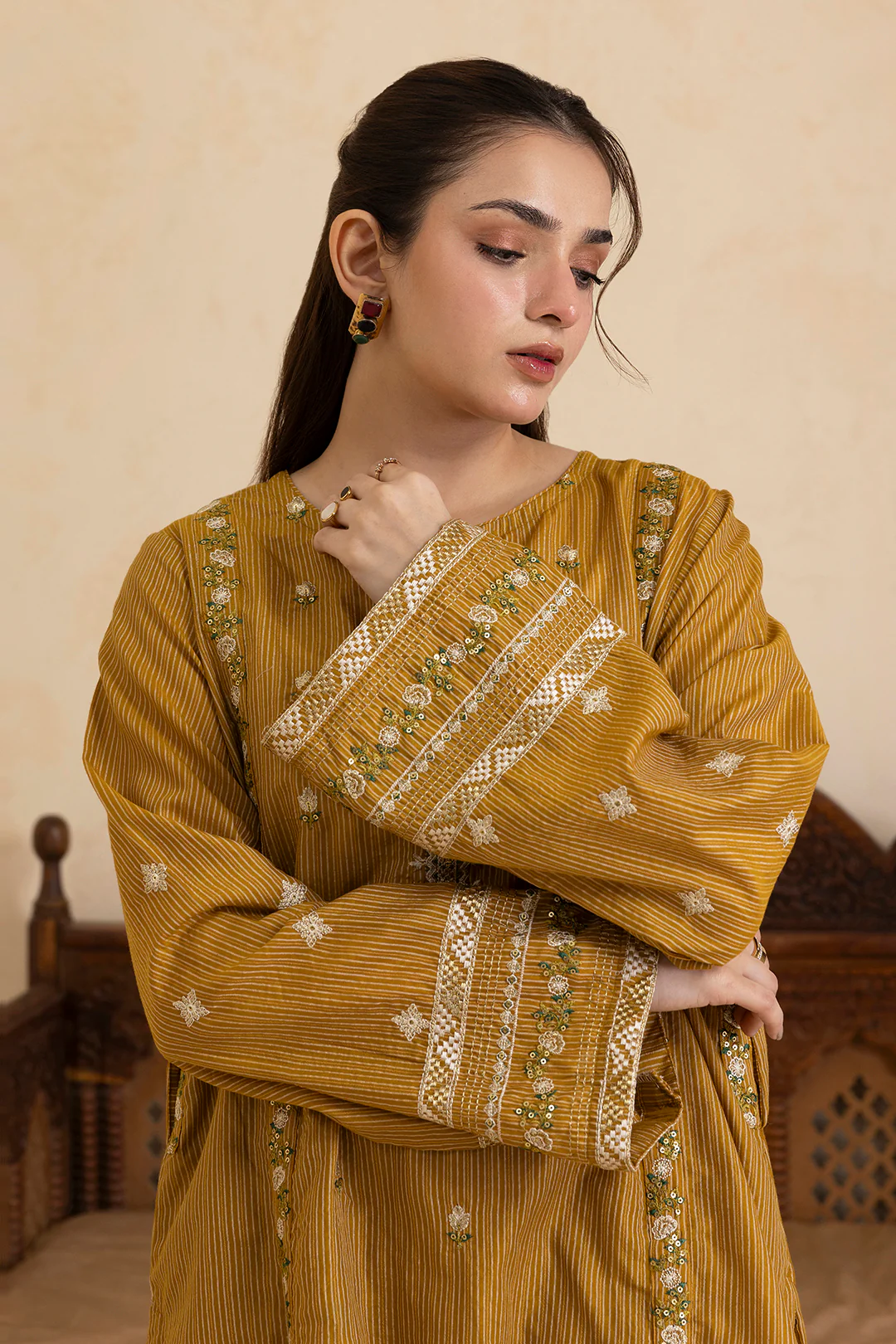Embroidered Kurta Trouser - 2671 - Image 4