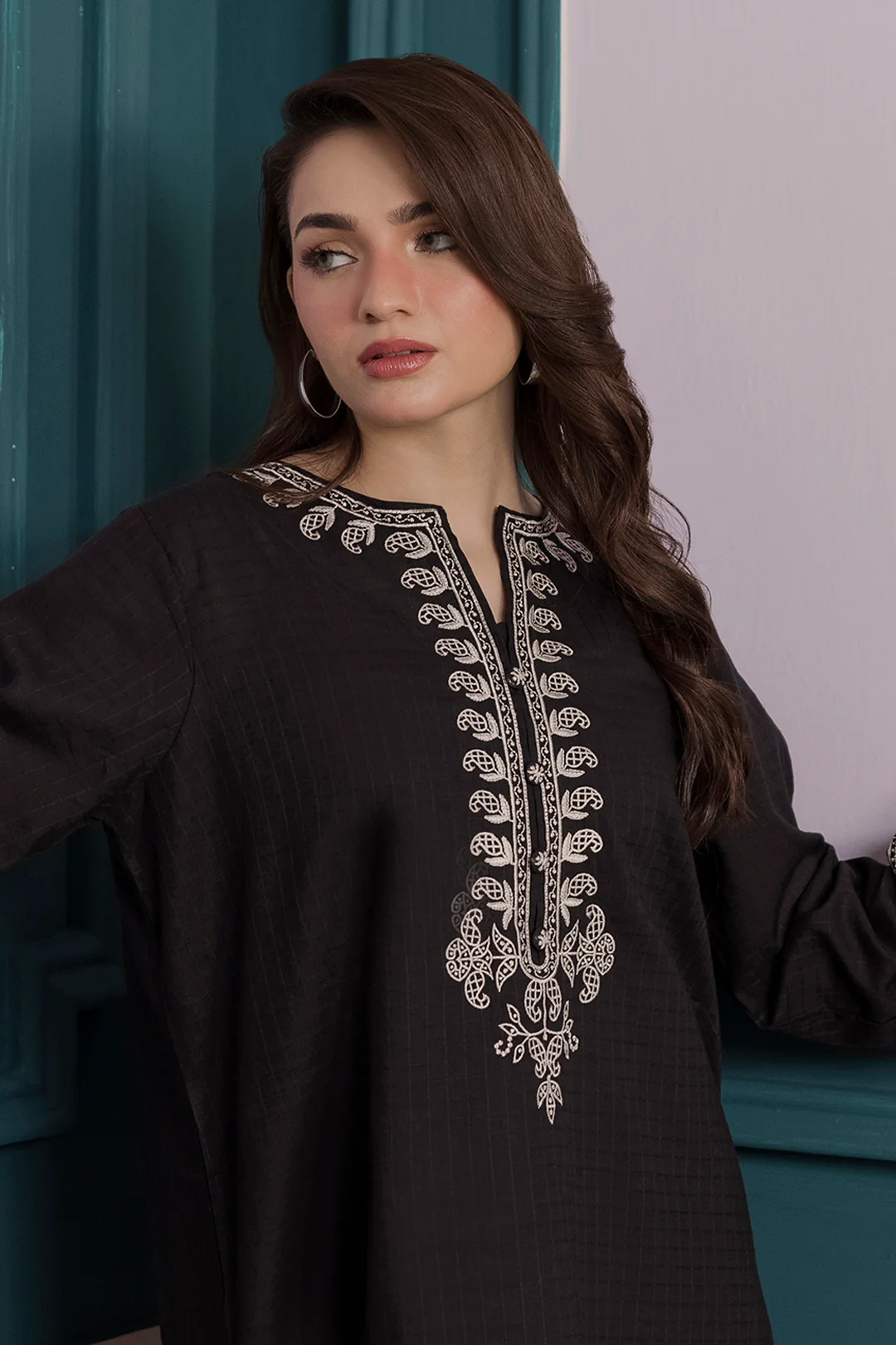 Embroidered Kurta Trouser - 2824 - Image 4