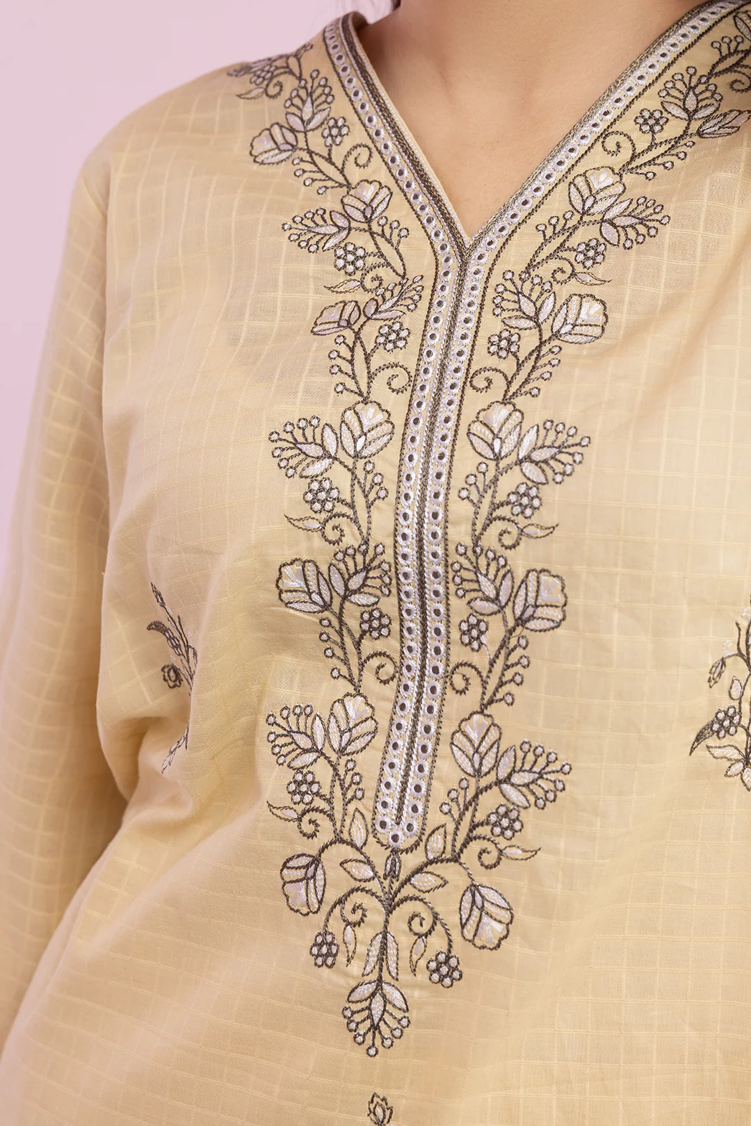 Embroidered Kurta Trouser - 2829 - Image 3