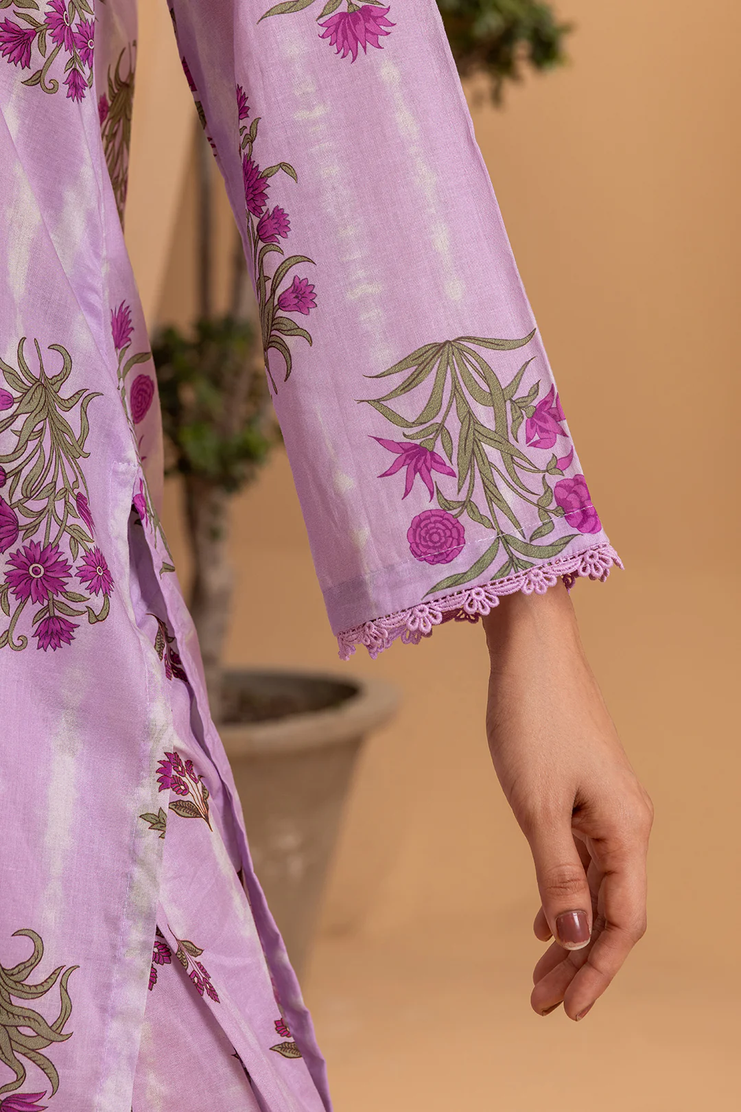 Embroidered Kurta Trouser - 2081 - Image 4