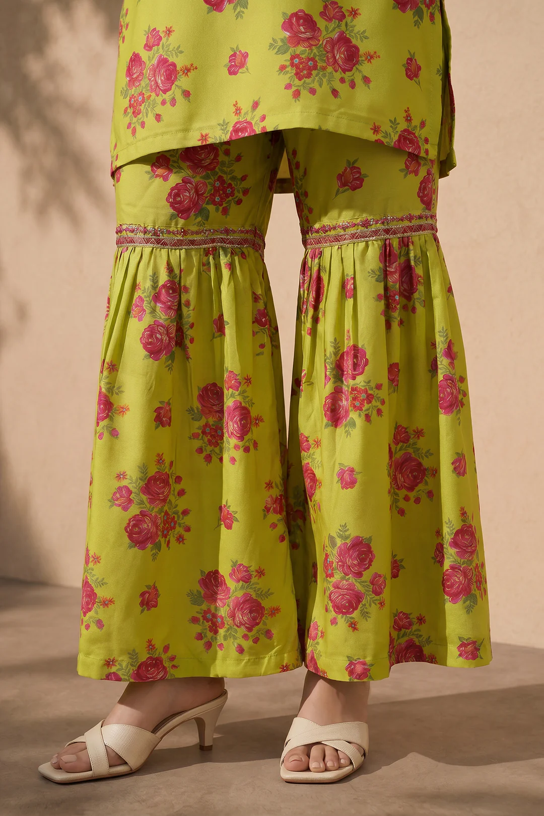 Embroidered Kurta Trouser - 2386 - Image 4