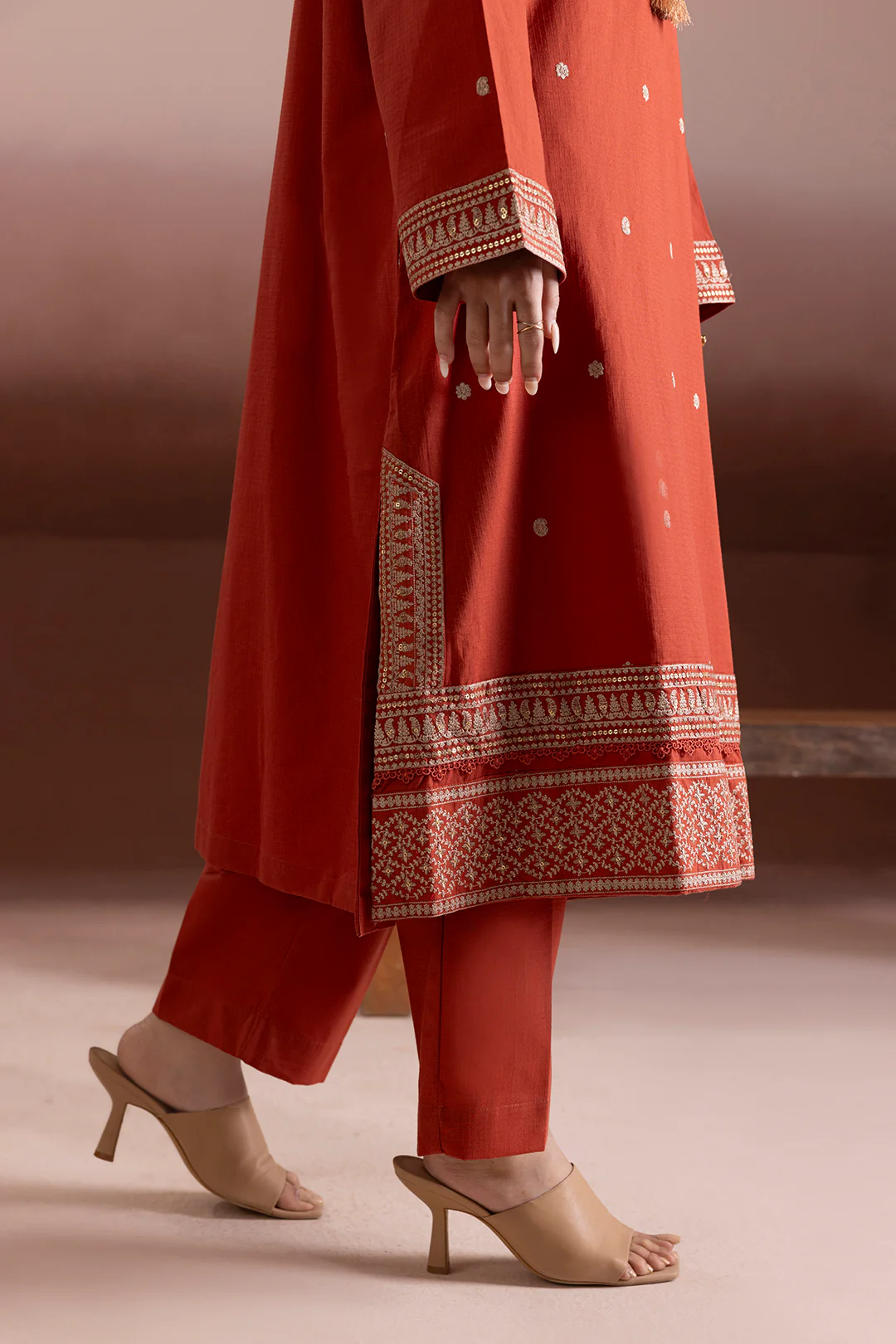 Embroidered Kurta Trouser - 3377 - Image 7