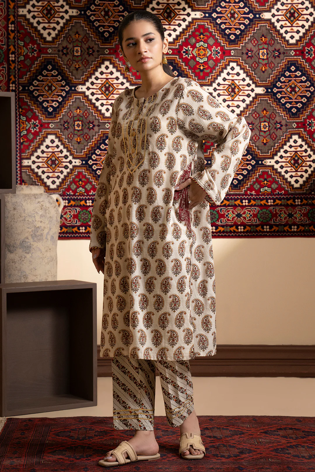 Embroidered Kurta Trouser - 3002 - Image 4