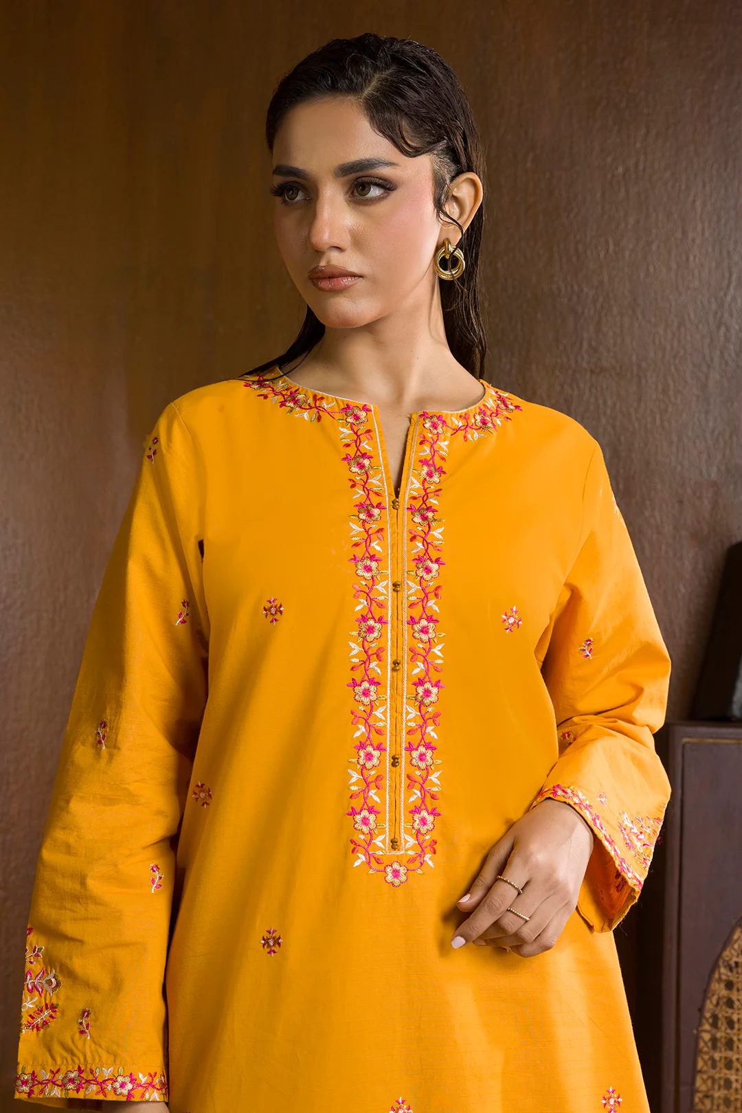 Embroidered Kurta Trouser - 3037 - Image 9
