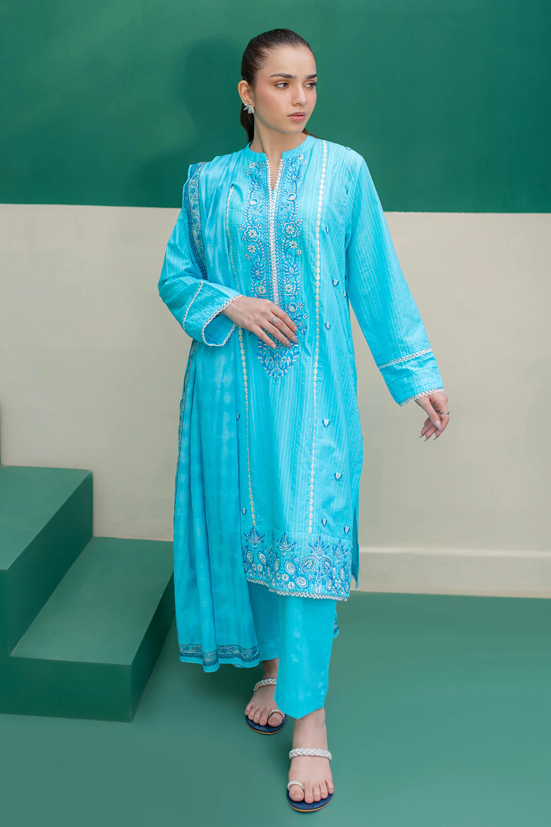 Embroidered Kurta Trouser - 3093 - Image 5