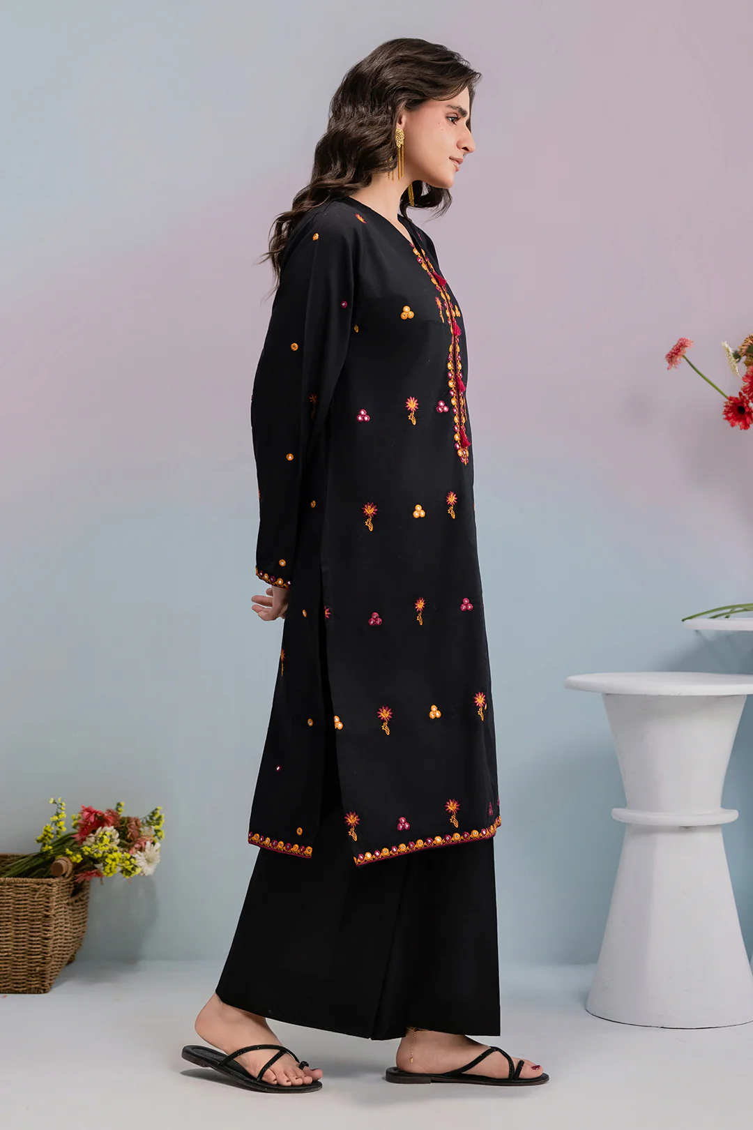 Embroidered Kurta Trouser - 3113 - Image 4