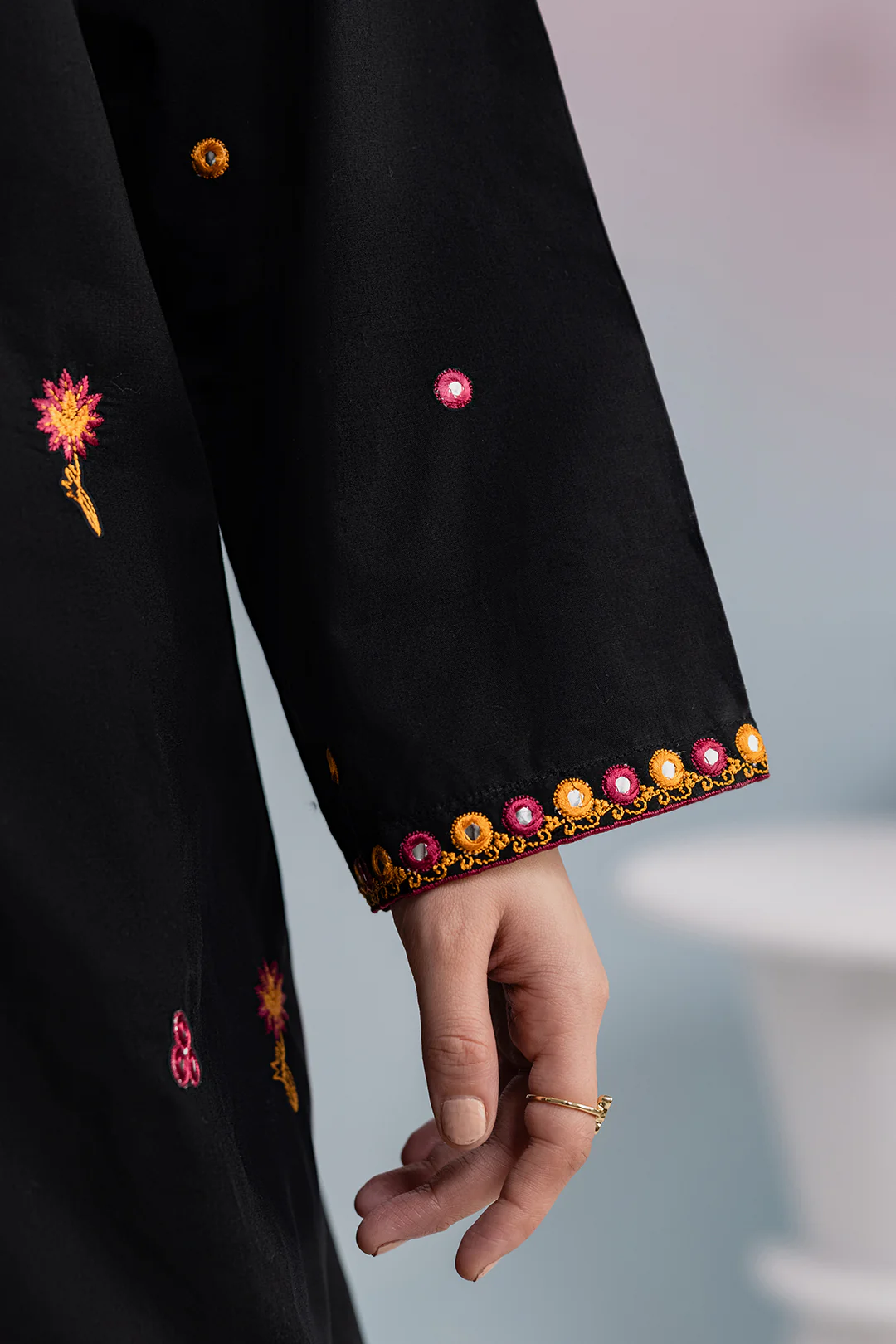 Embroidered Kurta Trouser - 3113 - Image 5