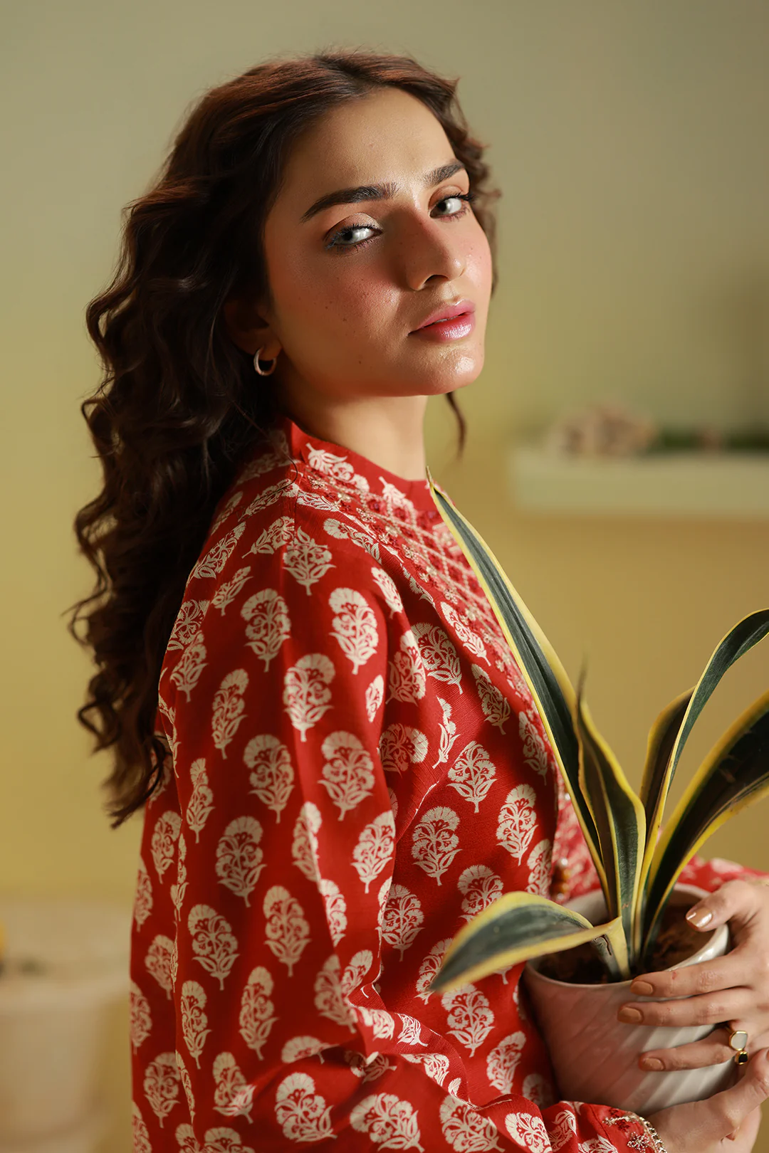Embroidered Kurta Trouser - 3148 - Image 4
