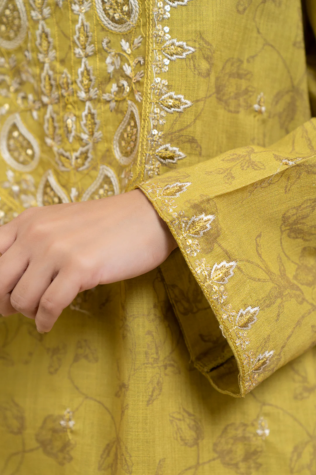Embroidered Kurta Trouser - 3171 - Image 5