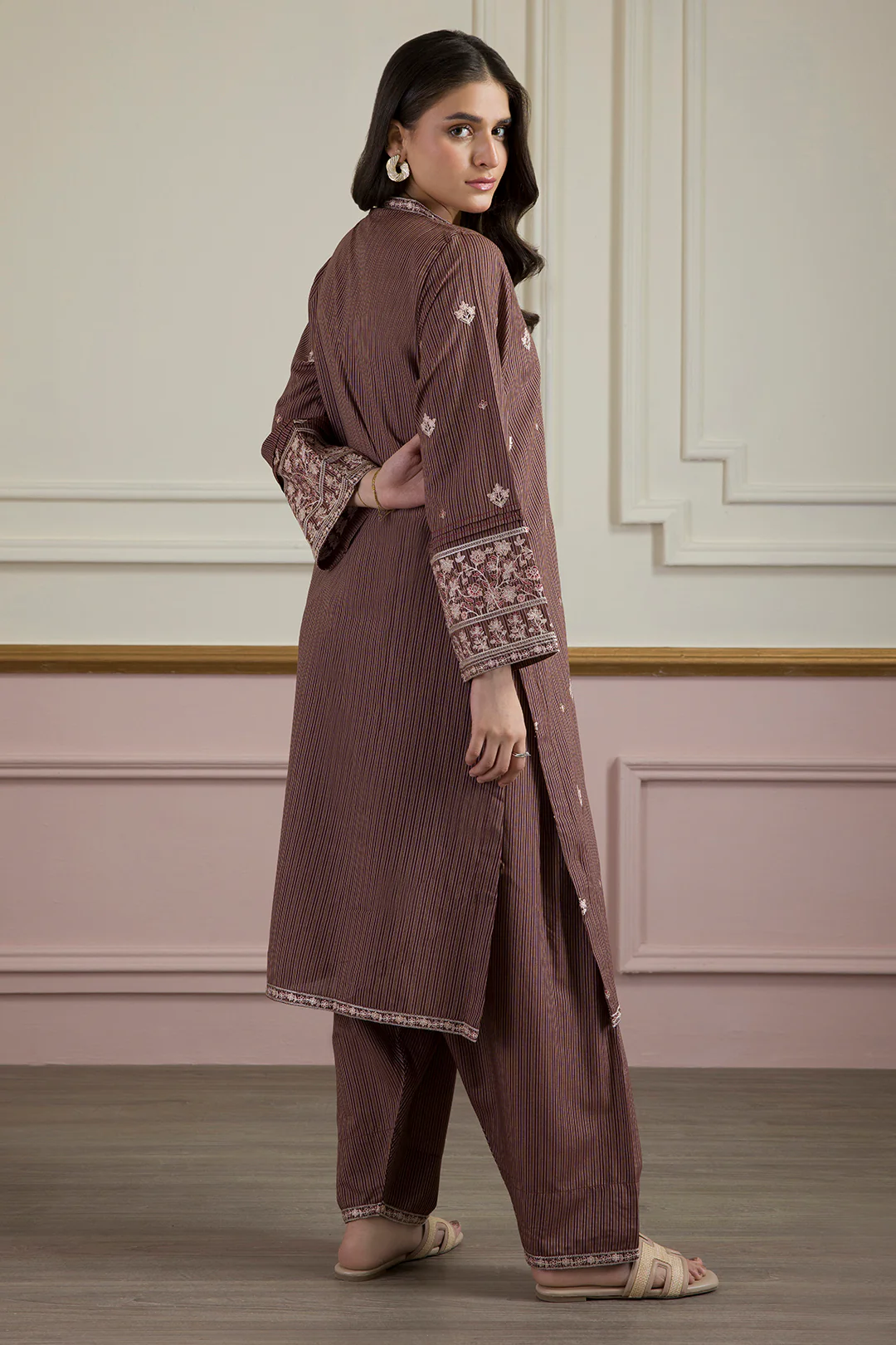 Embroidered Kurta Trouser - 3362 - Image 9
