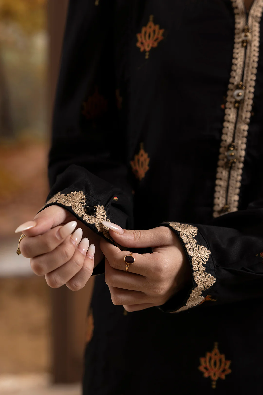Embroidered Kurta Trouser - 3369 - Image 7