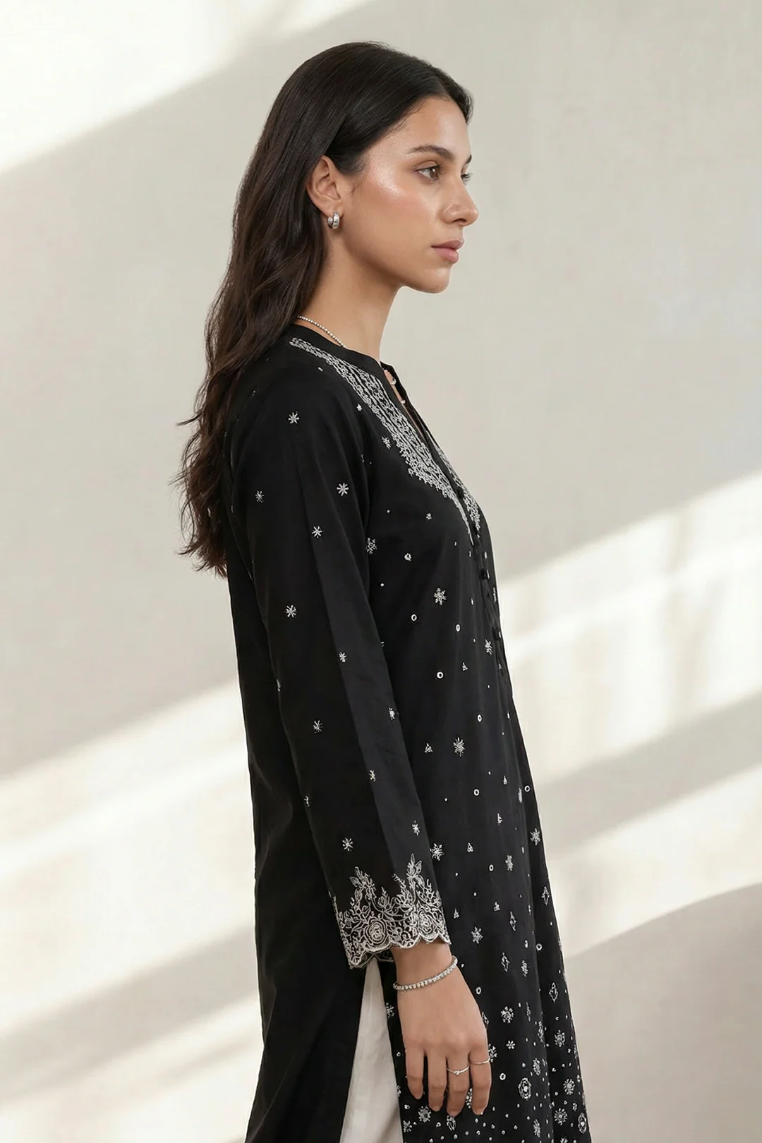 Embroidered Kurta Trouser - 2583 - Image 3
