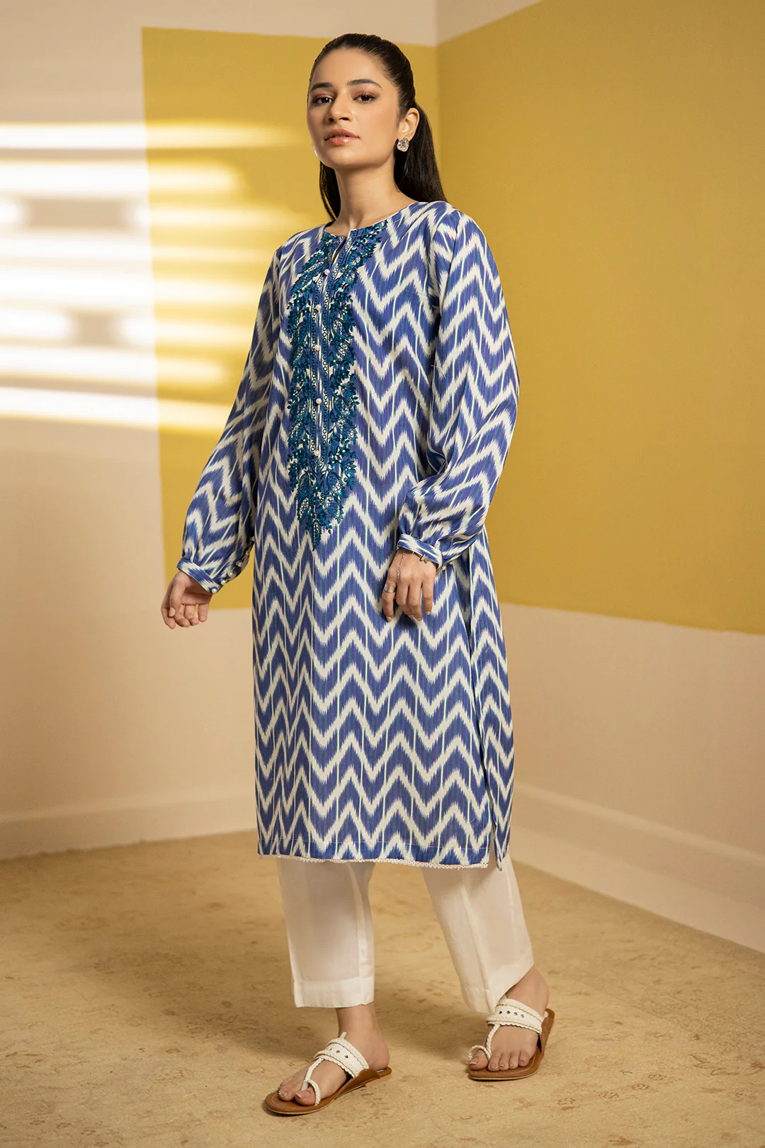 Embroidered Kurta - 3188 - Image 4