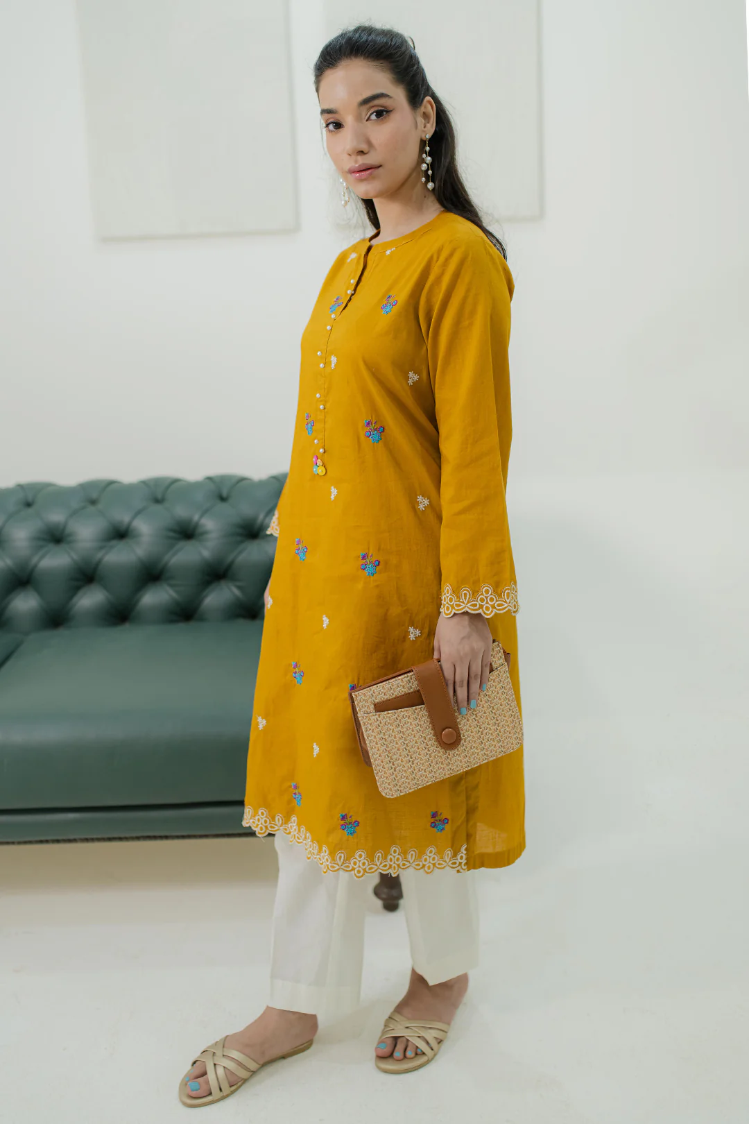 Embroidered Kurta - 1685 - Image 3