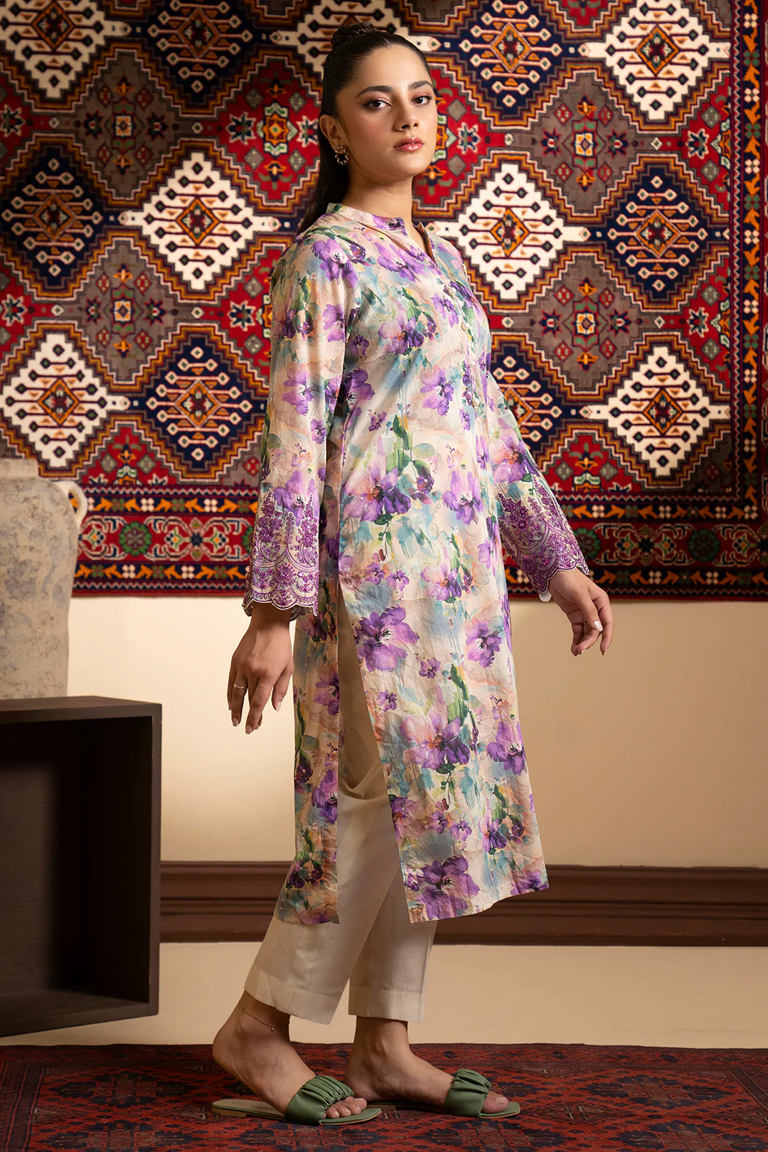 Embroidered Kurta - 1414 - Image 5
