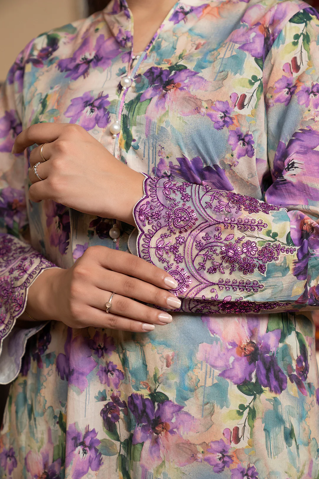 Embroidered Kurta - 1414 - Image 6