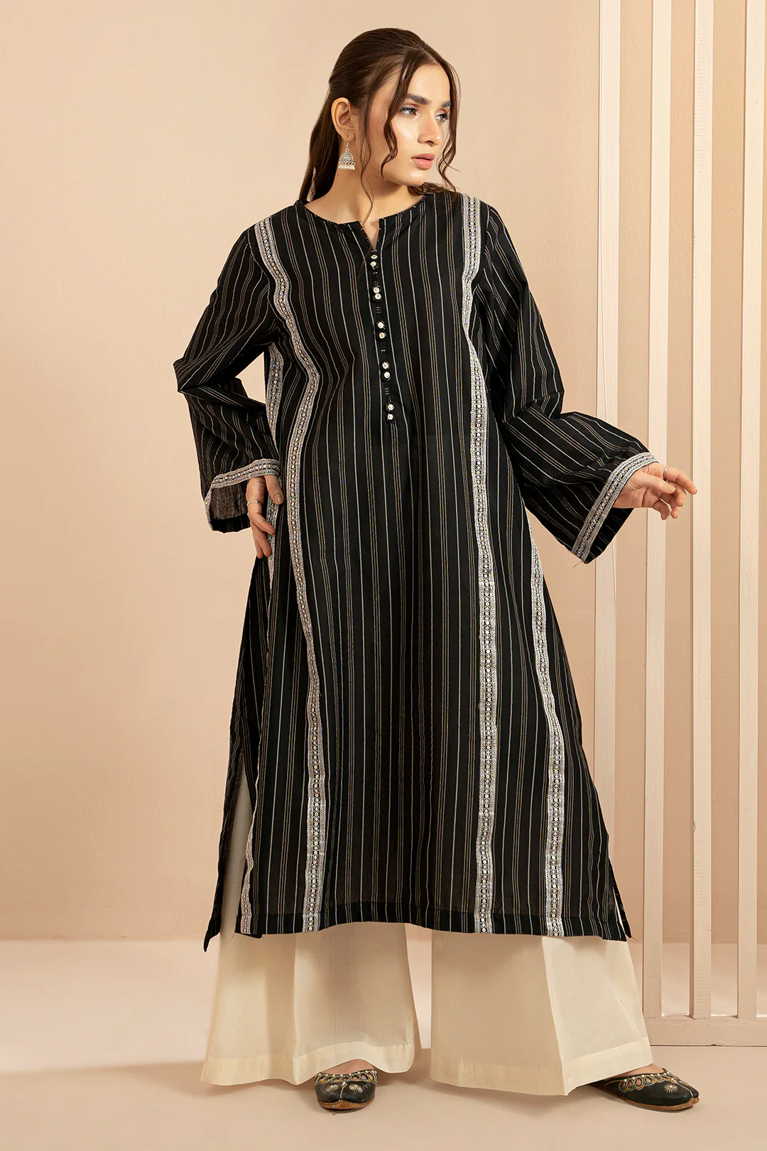 Embroidered Kurta - 2519 - Image 2