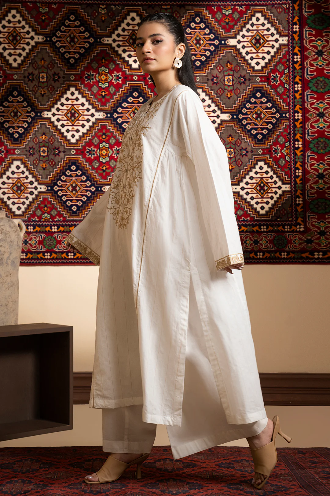 Embroidered Kurta - 2548 - Image 7