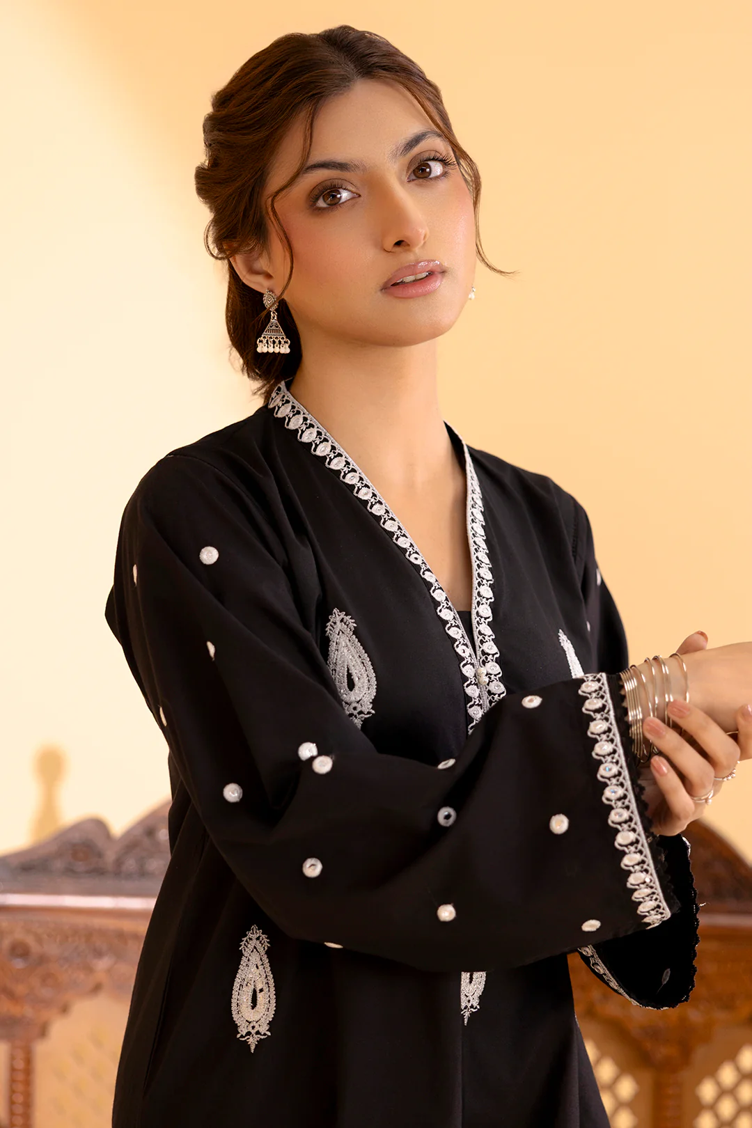 Embroidered Kurta - 2549 - Image 4