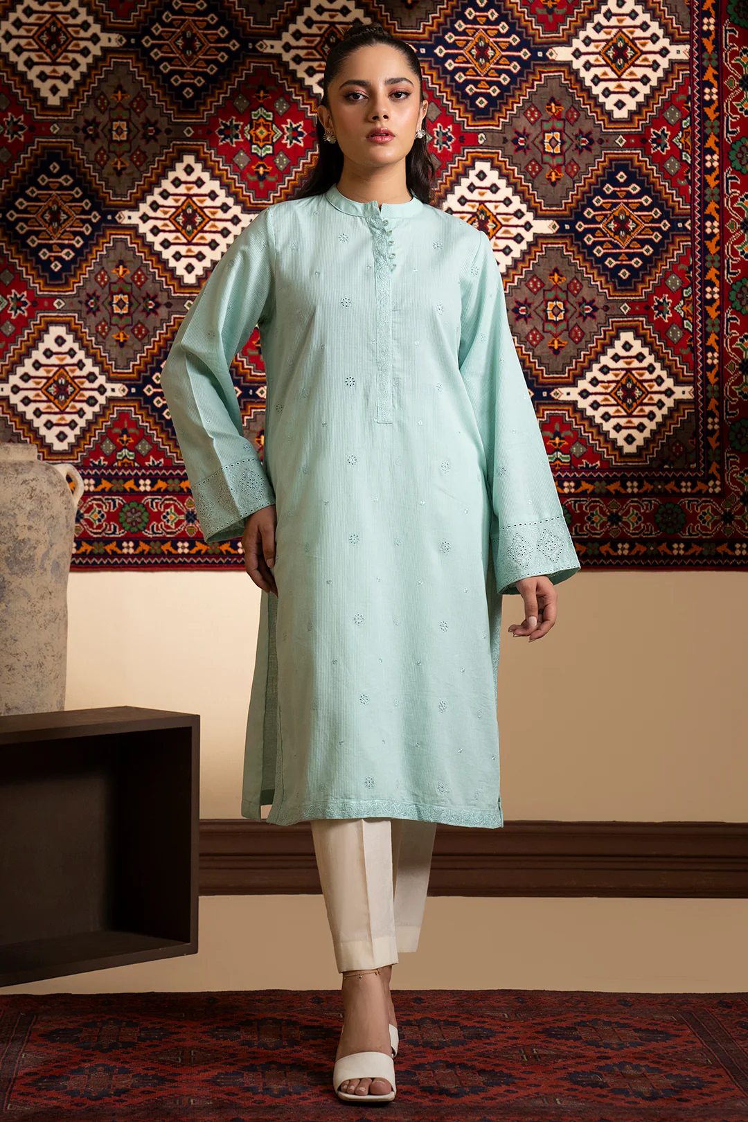 Embroidered Kurta - 2554 - Image 4
