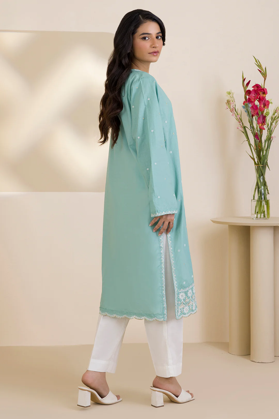 Embroidered Kurta - 2592 - Image 5