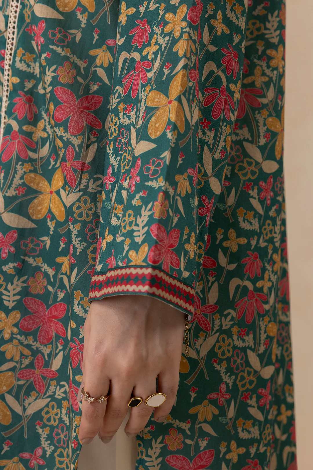 Kurta - 2004 - Image 7