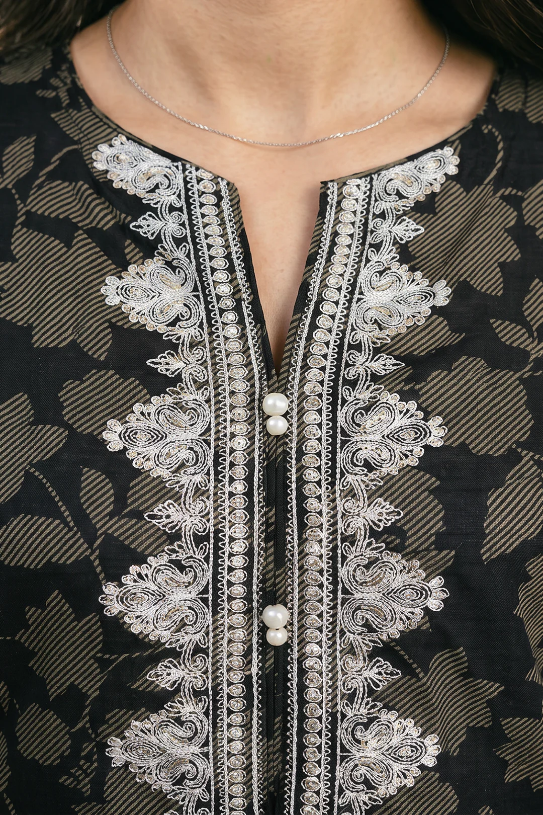 Embroidered Kurta - 2269 - Image 4