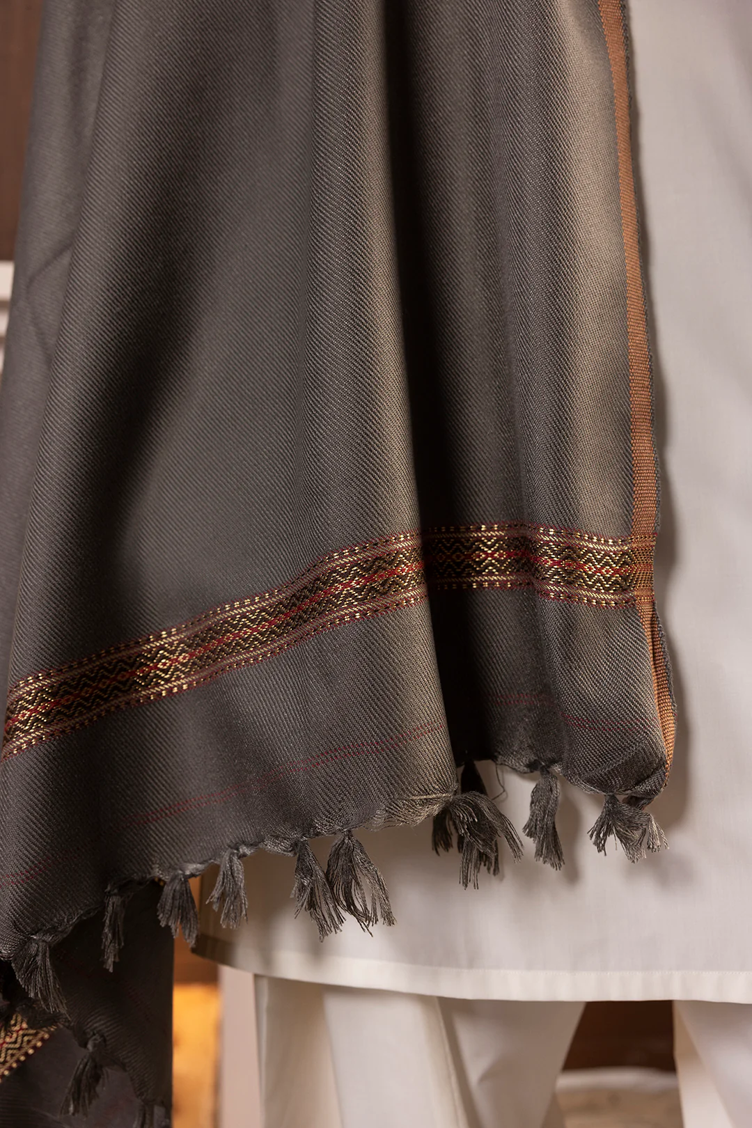 Men Shawl - 5006 - Image 5