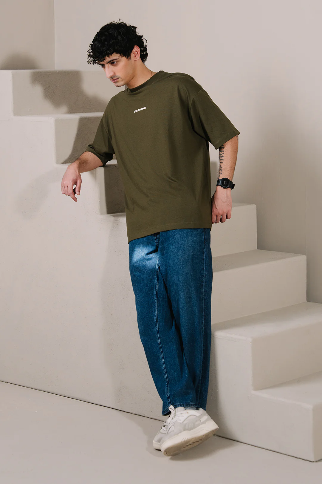 Oversized Graphic T-Shirt - D025 - Image 4