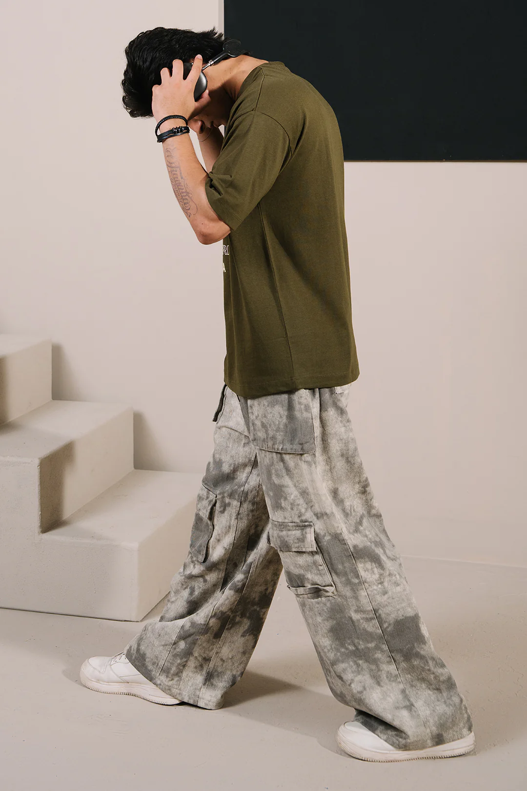 Oversized Graphic T-Shirt - D026 - Image 6