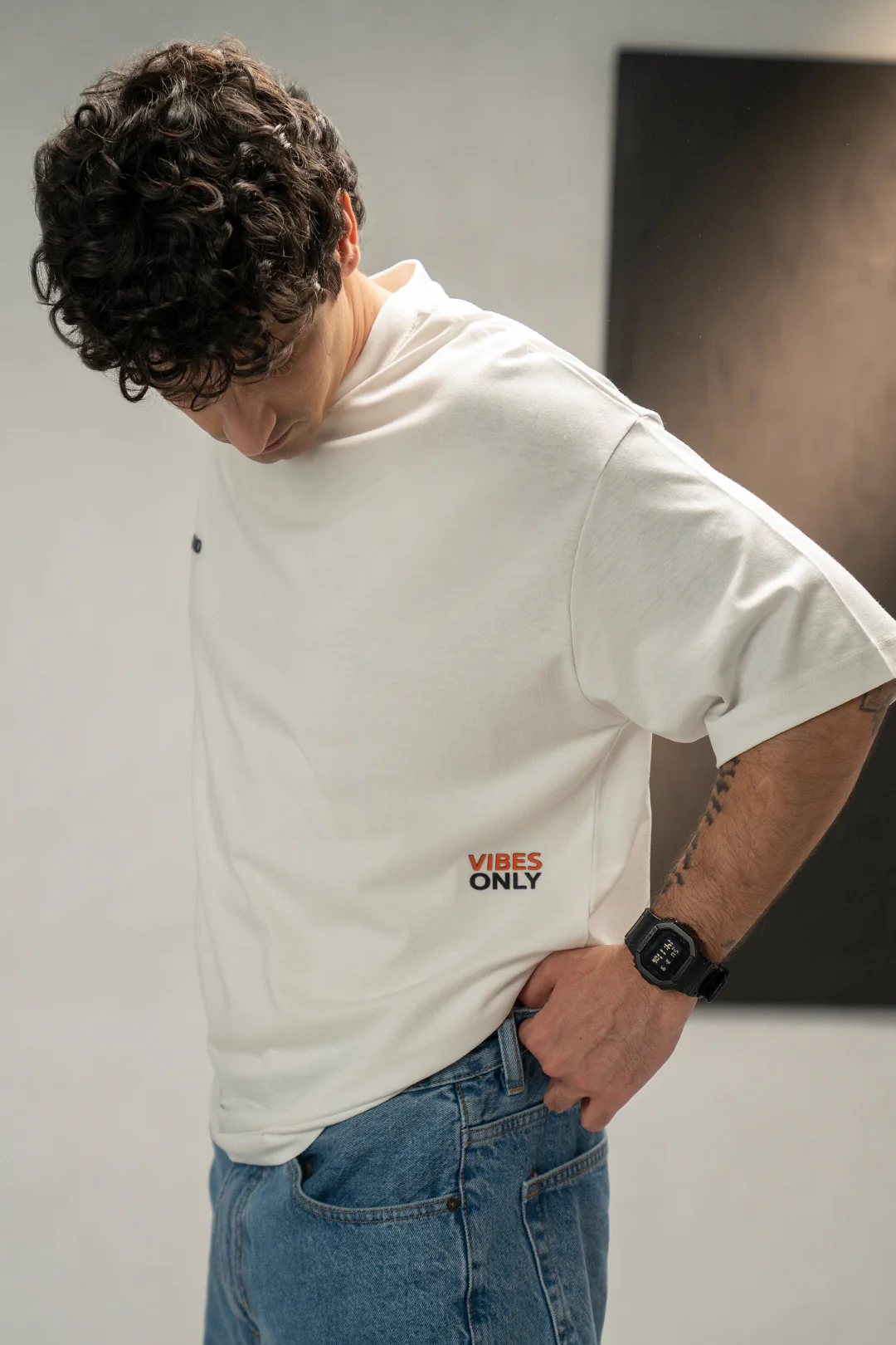 Oversized Graphic T-Shirt - D031 - Image 4