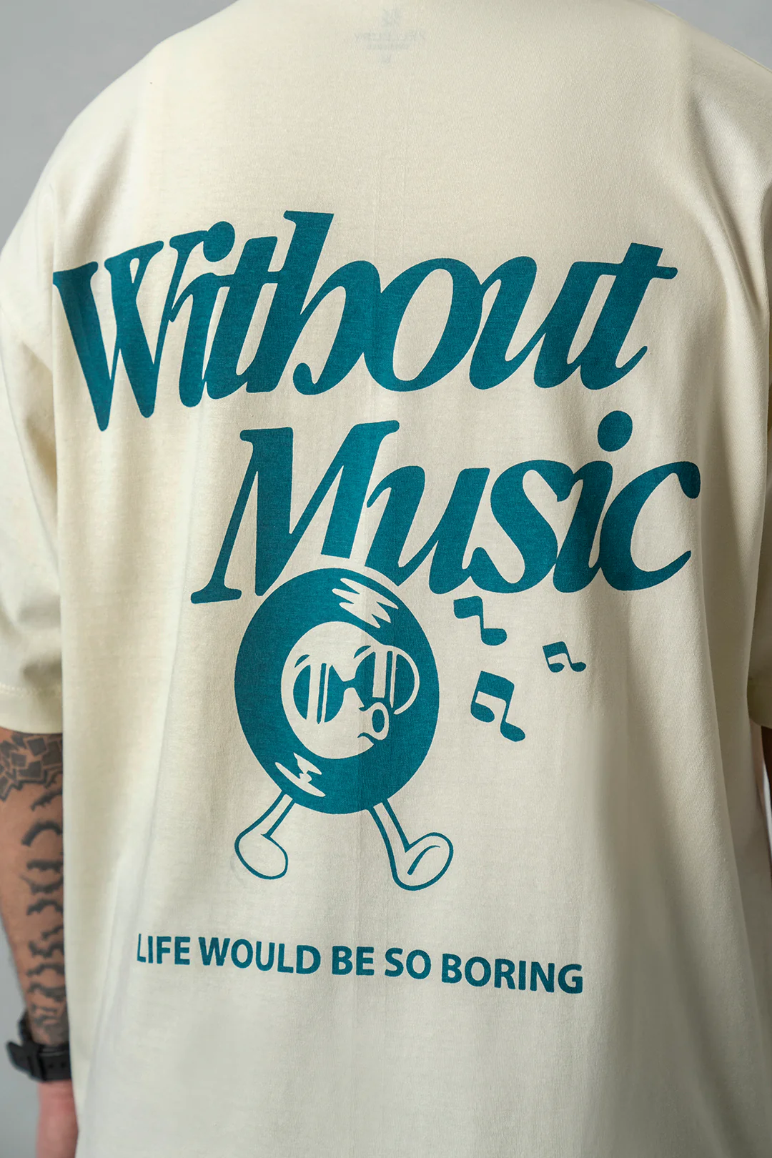 Oversized Graphic T-Shirt - D037 - Image 3