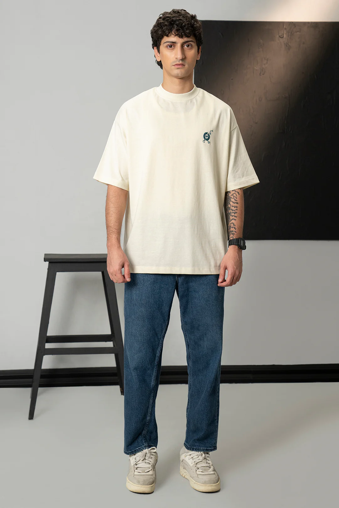 Oversized Graphic T-Shirt - D037 - Image 4