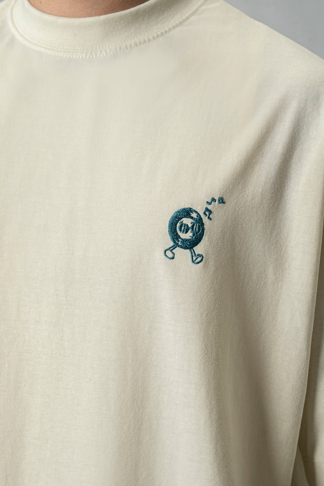 Oversized Graphic T-Shirt - D037 - Image 5