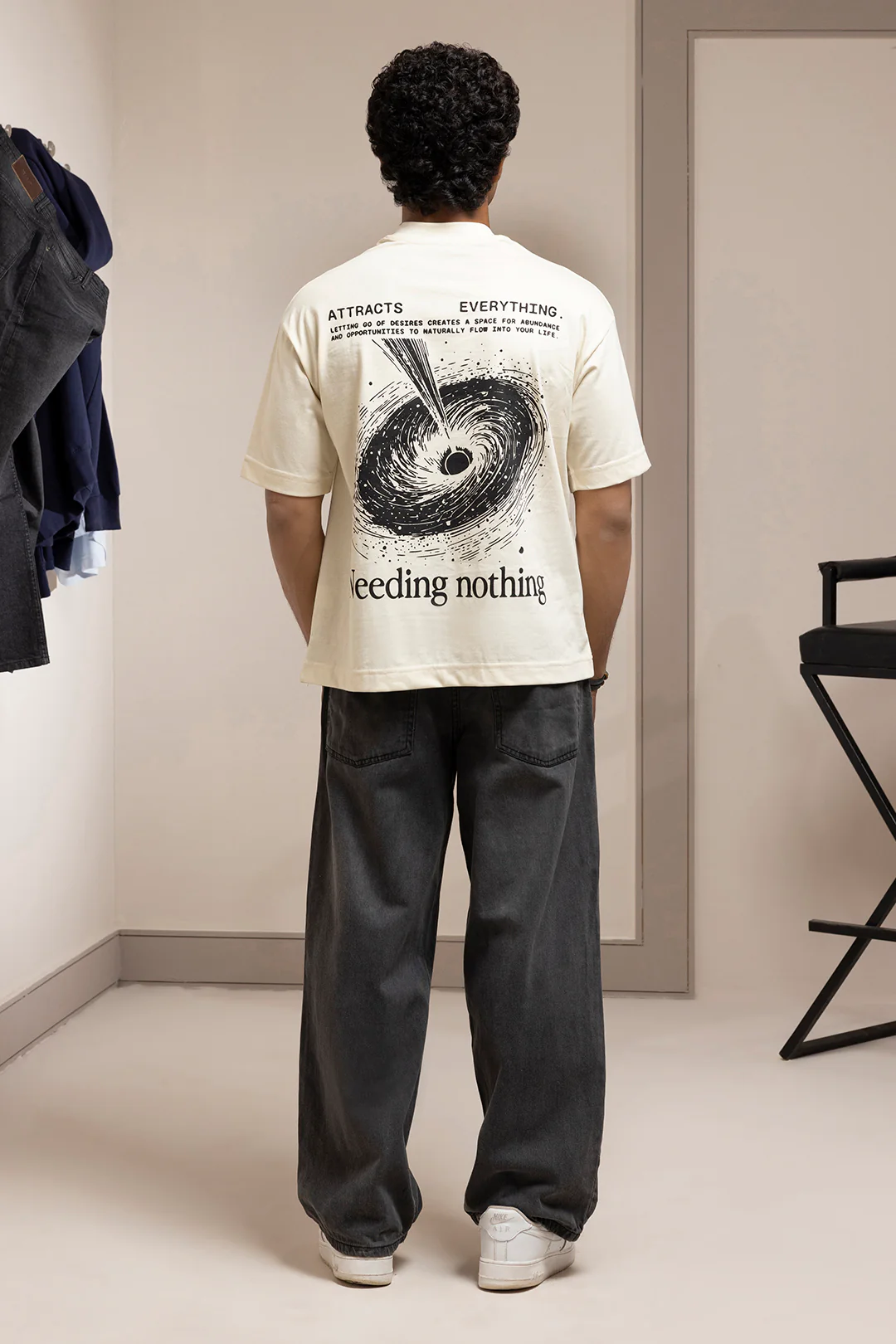 Oversized Graphic T-Shirt - D083 - Image 4