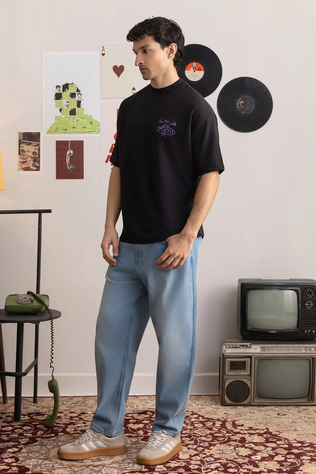 Oversized Graphic T-Shirt - D109 - Image 4