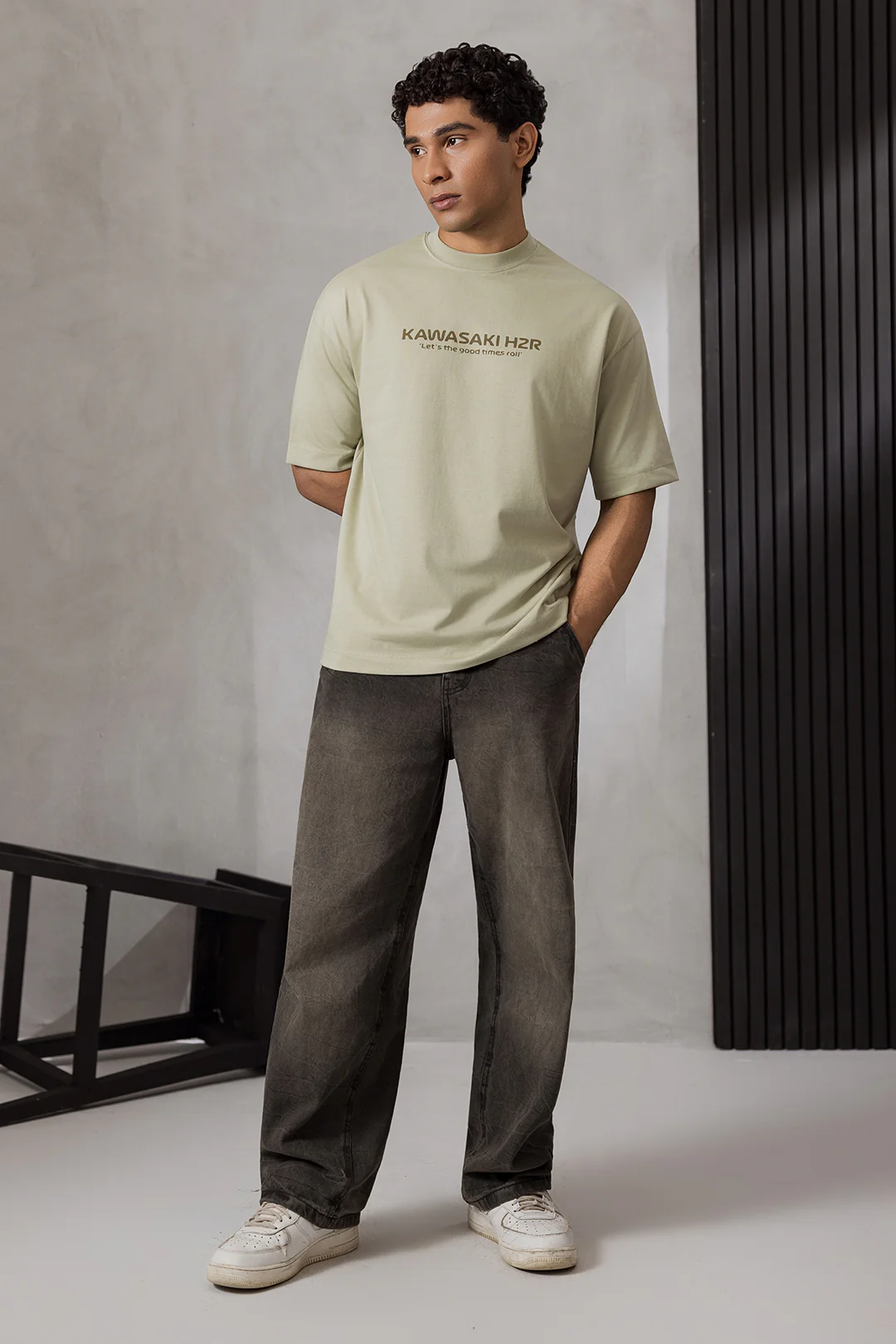 Oversized Graphic T-Shirt - D158 - Image 3