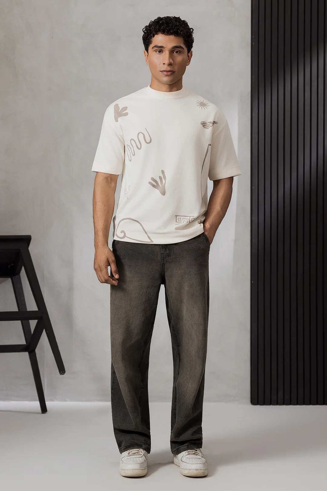 Oversized Graphic T-Shirt - D014 - Image 3