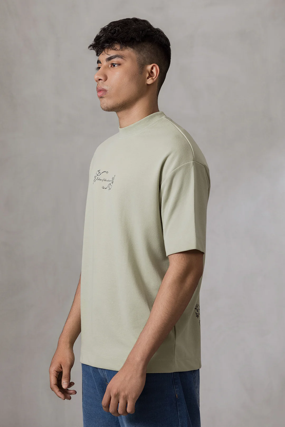 Oversized Graphic T-Shirt - D025 - Image 6