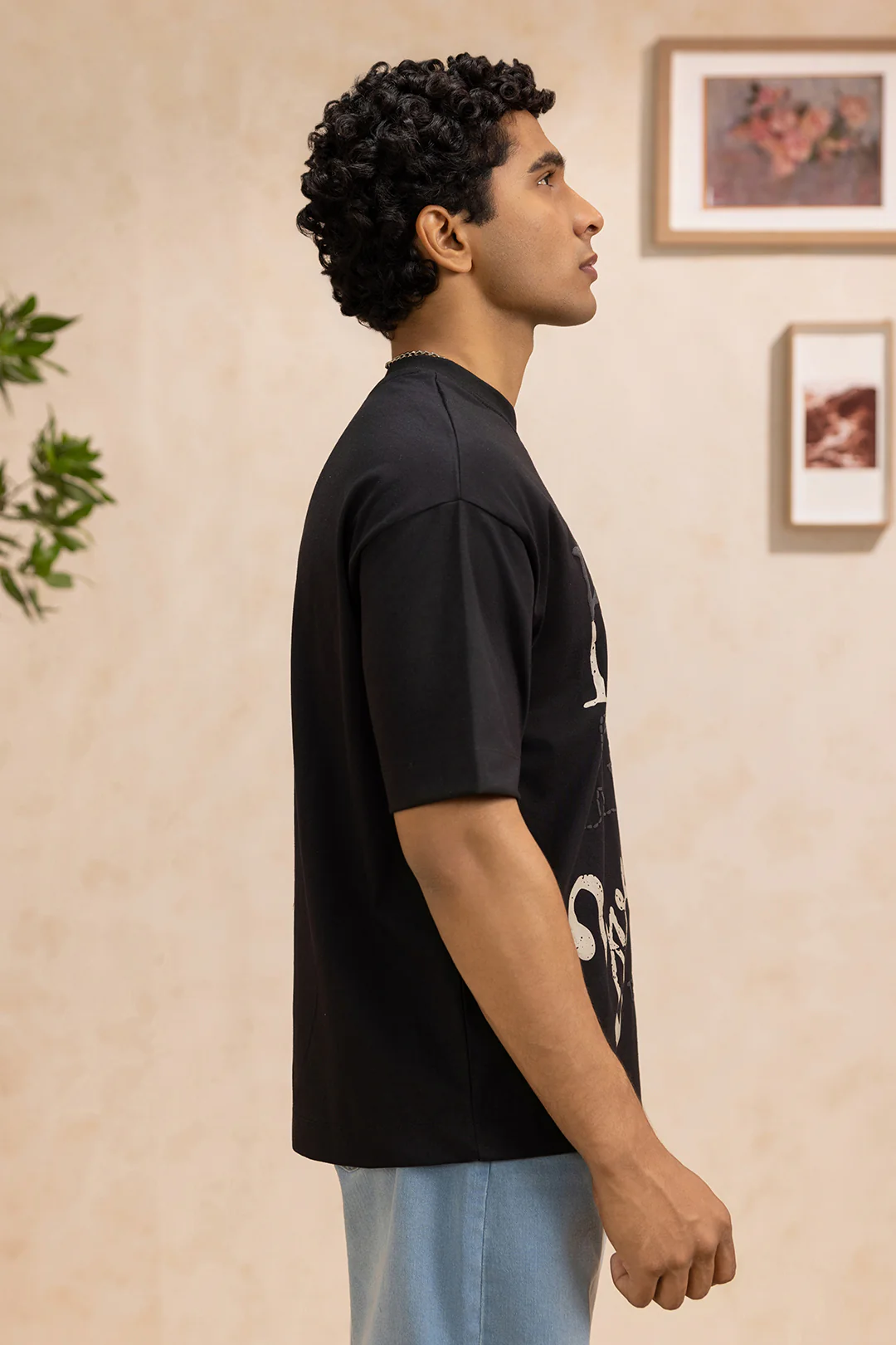 Oversized Graphic T-Shirt - D047 - Image 4