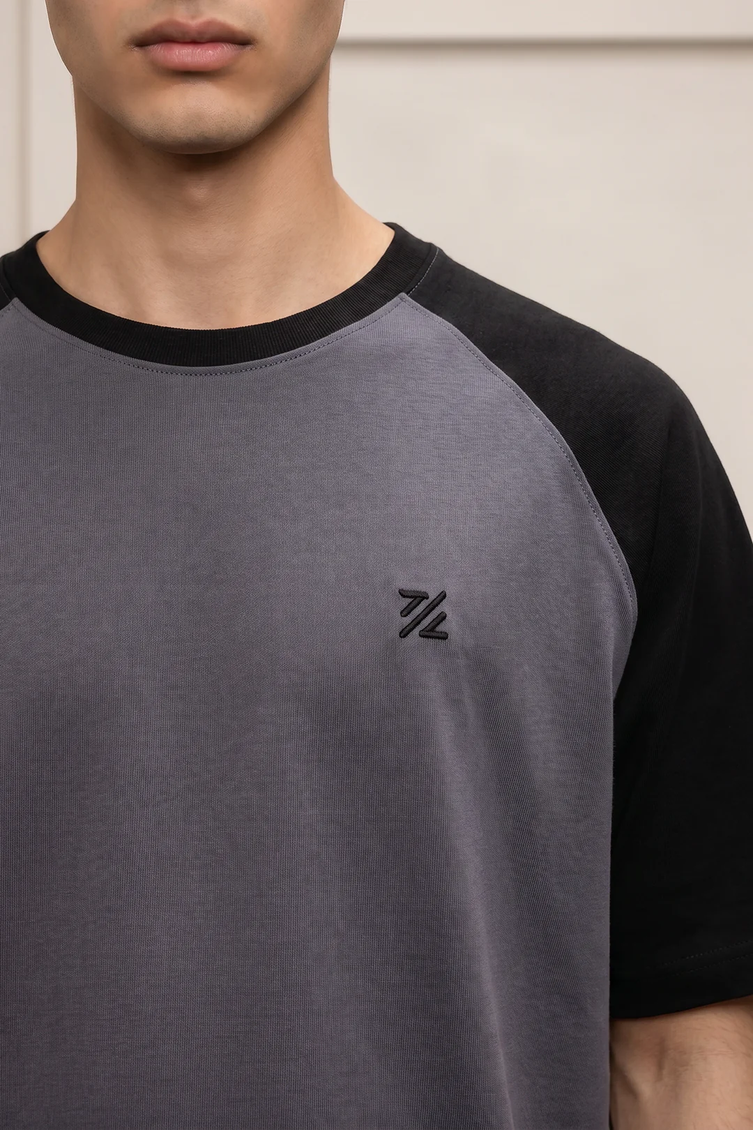 Raglan T-Shirt - 5008 - Image 2
