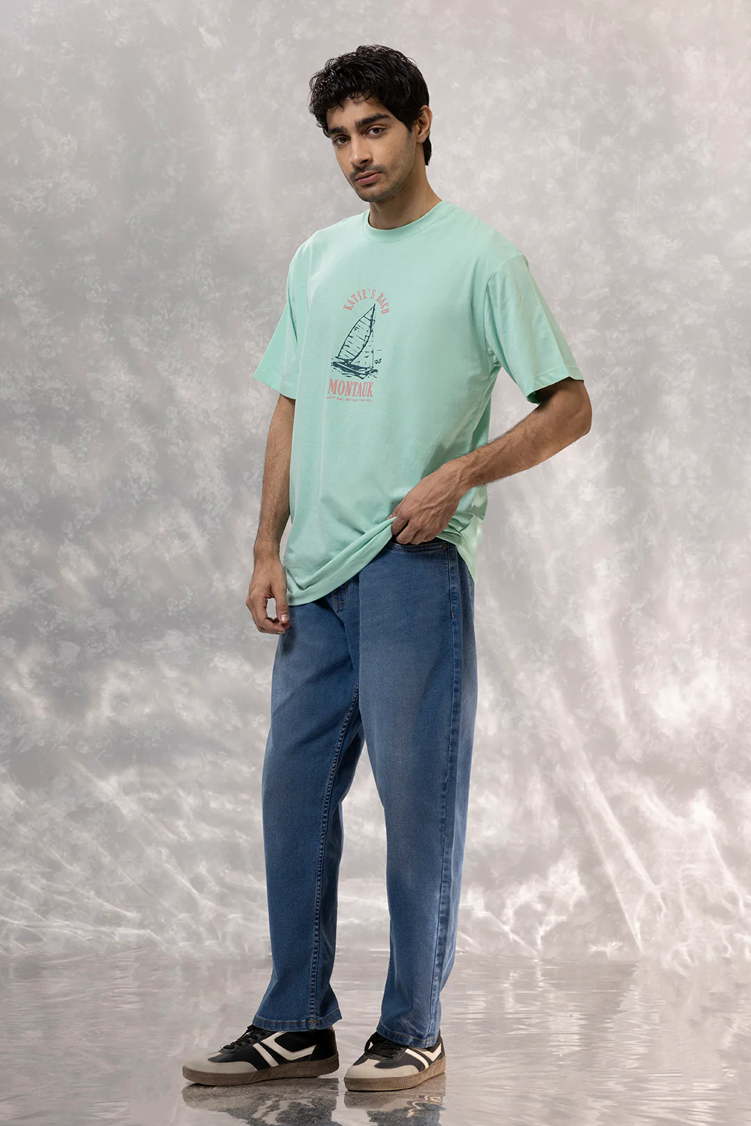 Relax Graphic T-Shirt - X335 - Image 2