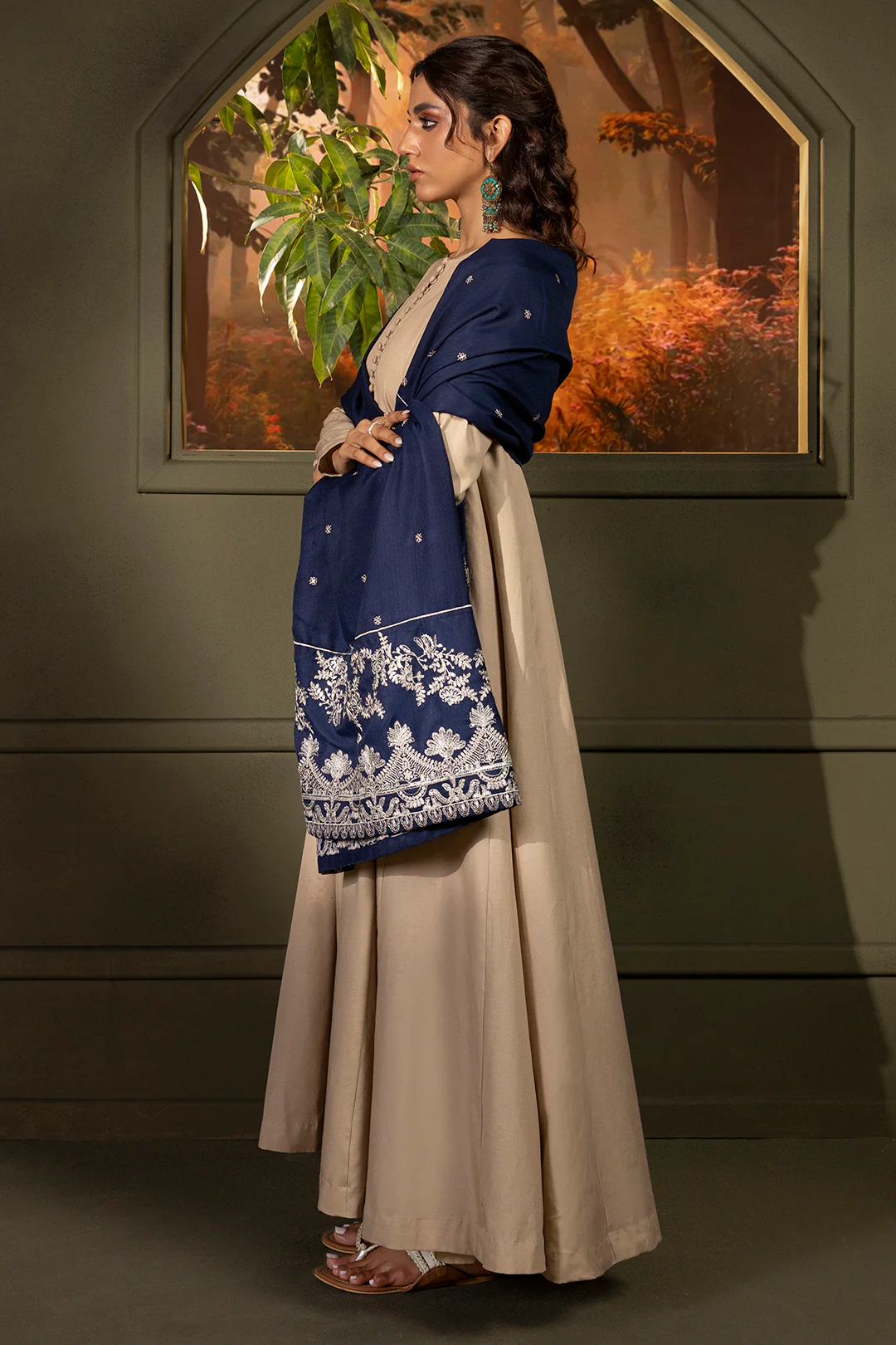Embroidered Shawl - 0018 - Image 8