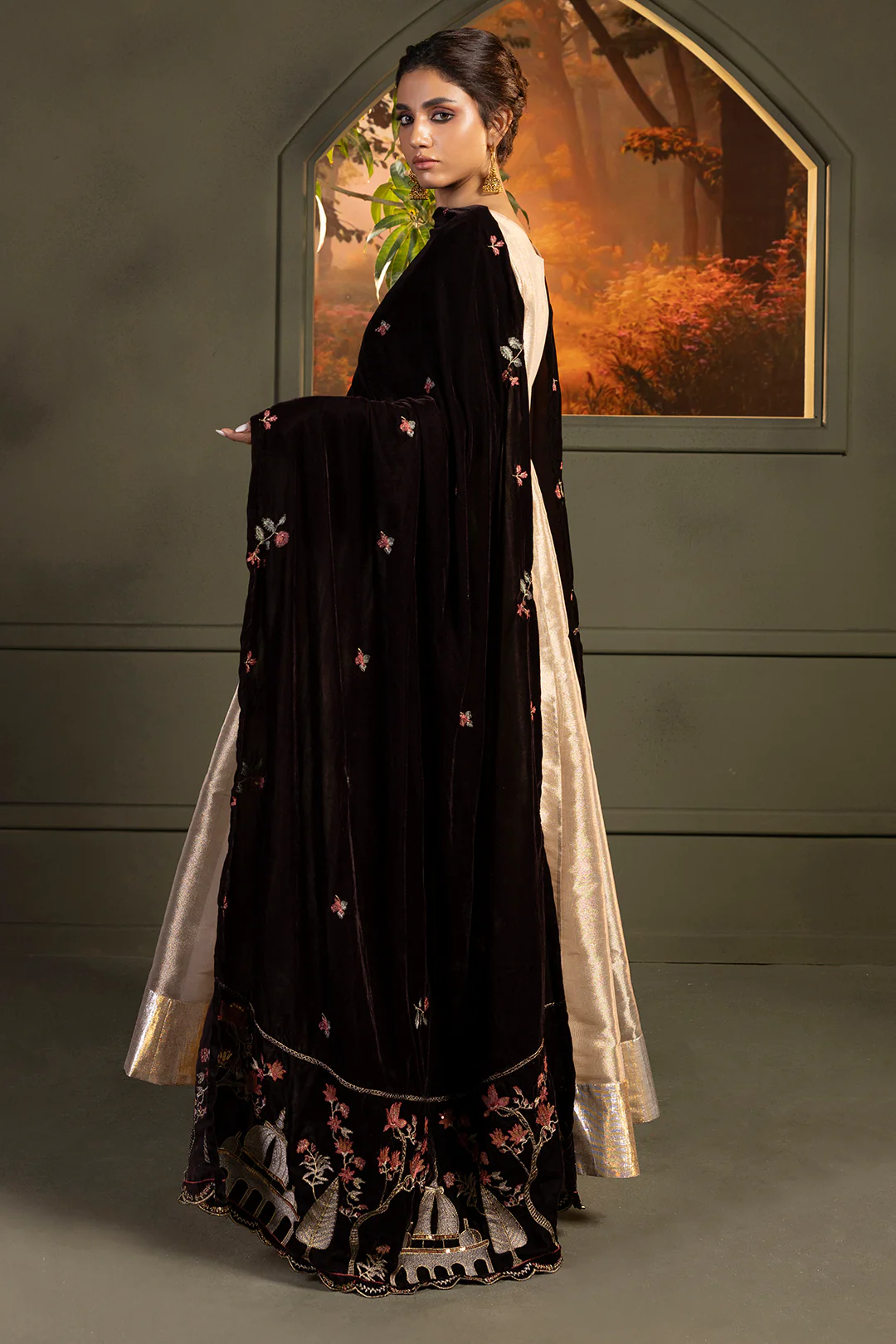Zari Embroidered Shawl - 0029 - Image 10